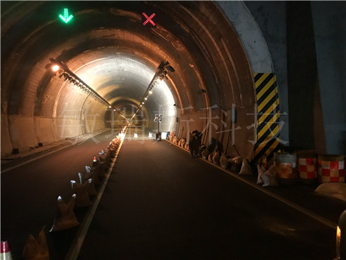 ɽ���x������